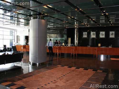 Hilton Dubai Creek 4